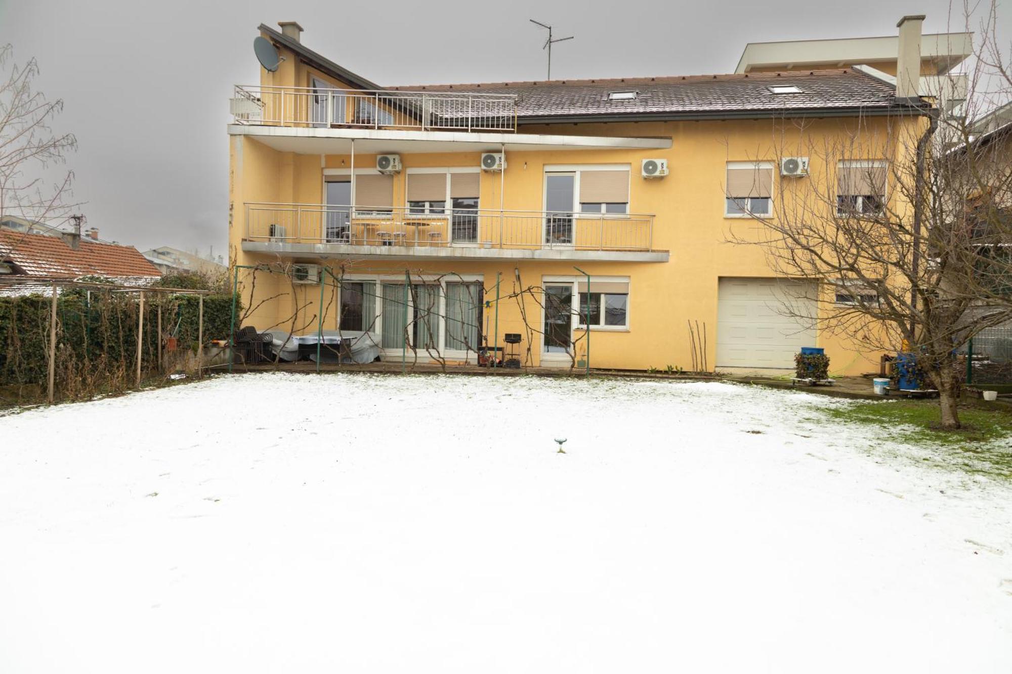 Ferienwohnung Bolek Mansion Banja Luka Exterior foto